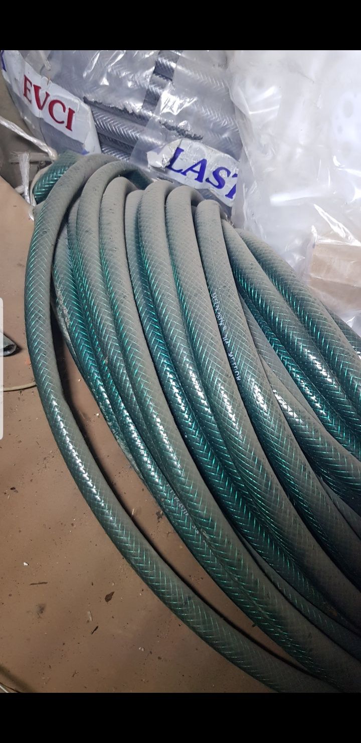 Продам чугунную крышку люка