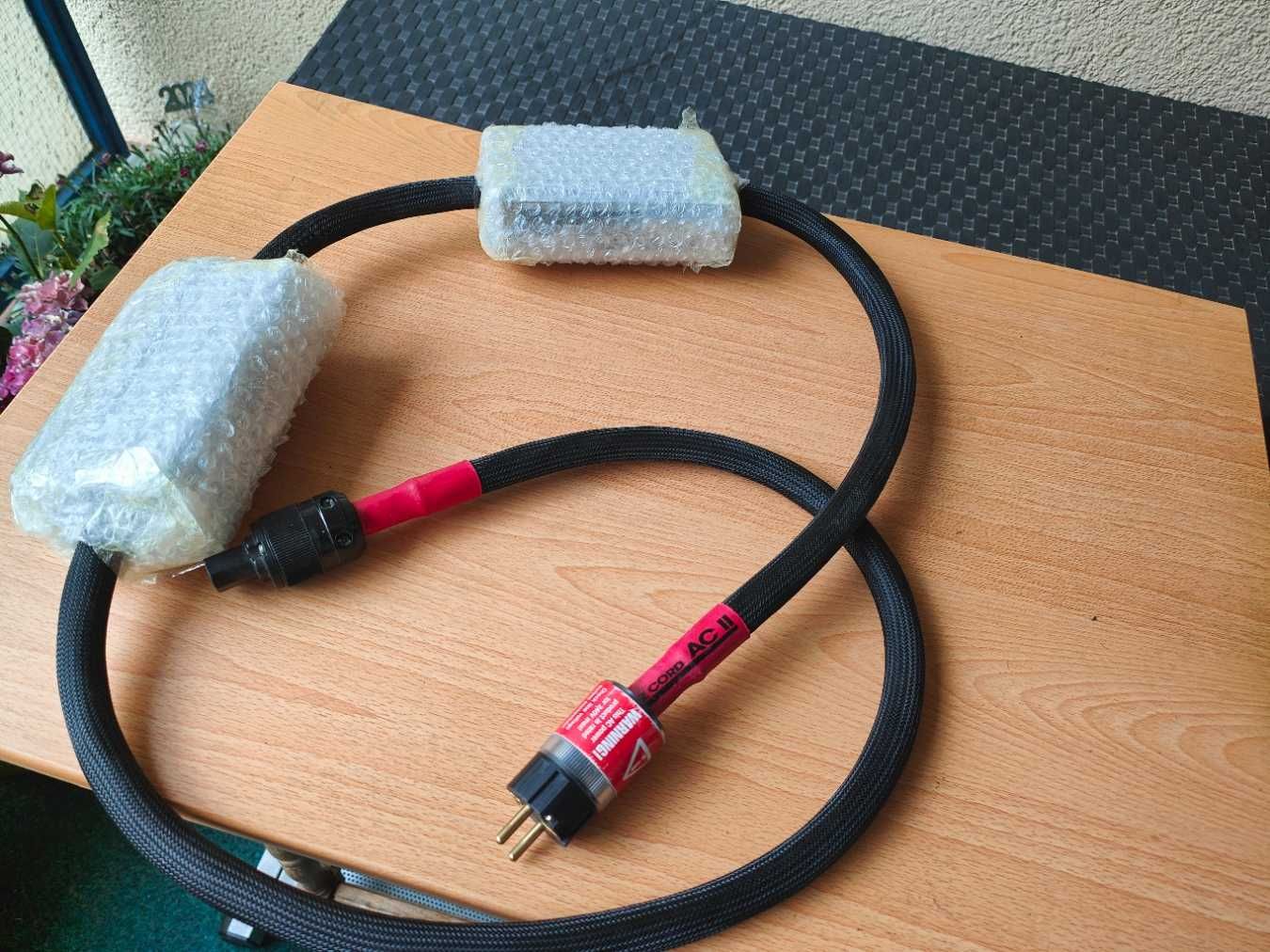 MIT Oracle Z Cord AC II 2 m  - Кабель електричний