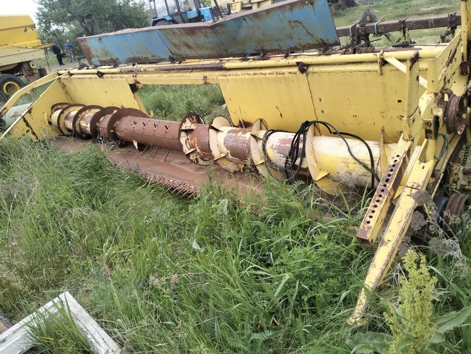 Комбайн ньюхоланд 8070