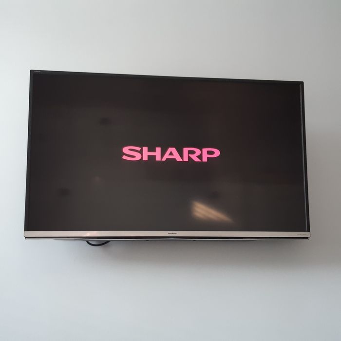 Telewizor Sharp LED Aquos smart tv 40 cali Audio Harman LC40CFG6452E