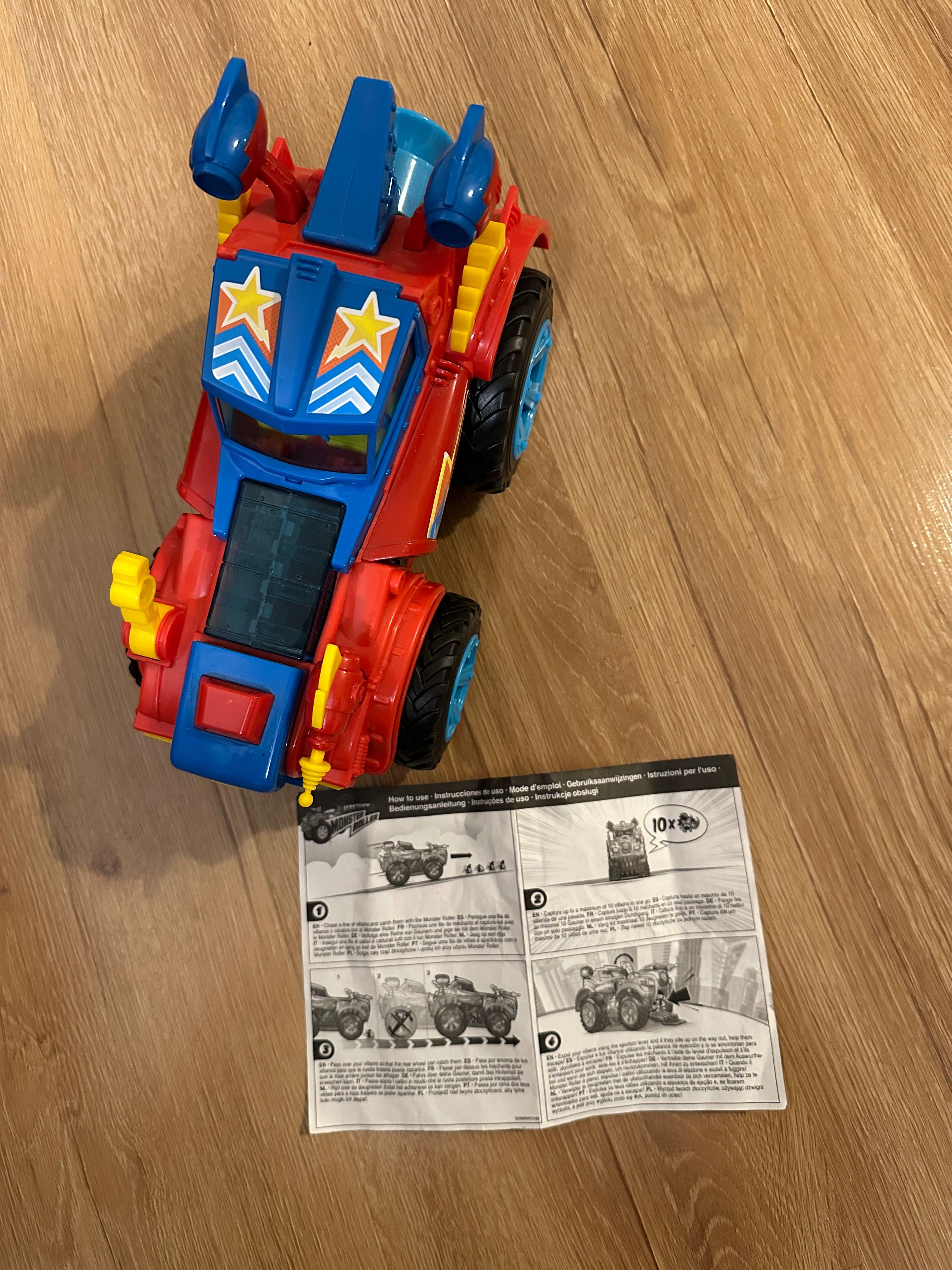 SuperZings 1, Hero Truck Monster Roller, pojazd superbohaterów