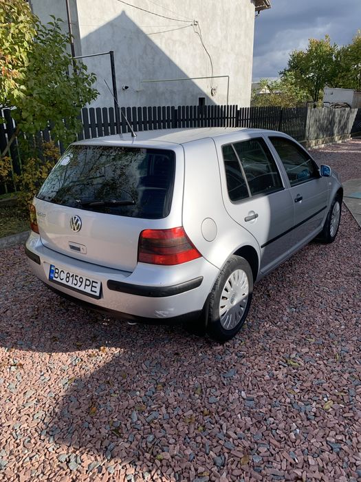 Продаю Volkswagen Golf IV