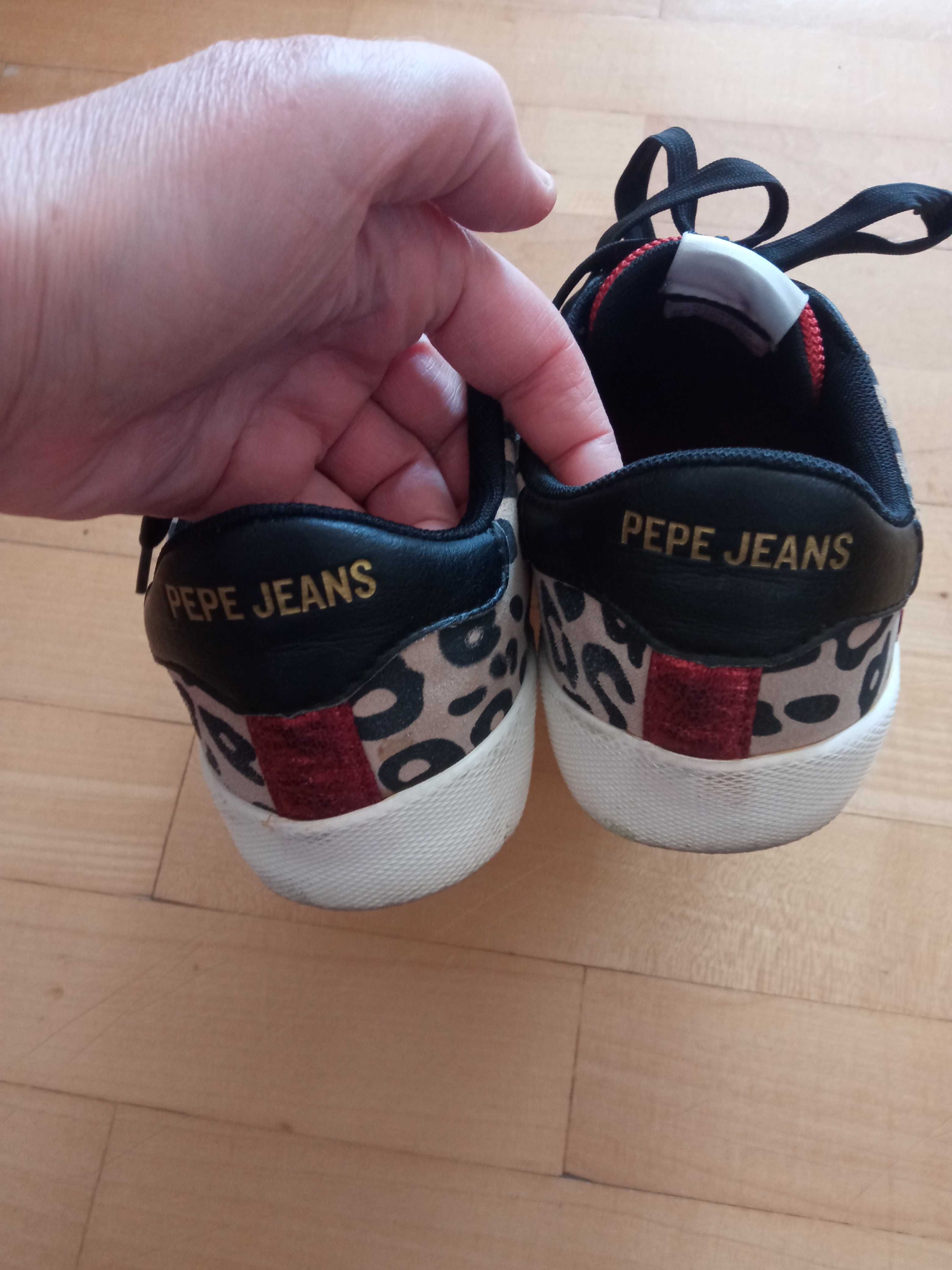 Sprzedam buty damskie Pepe Jeans rozm.39
