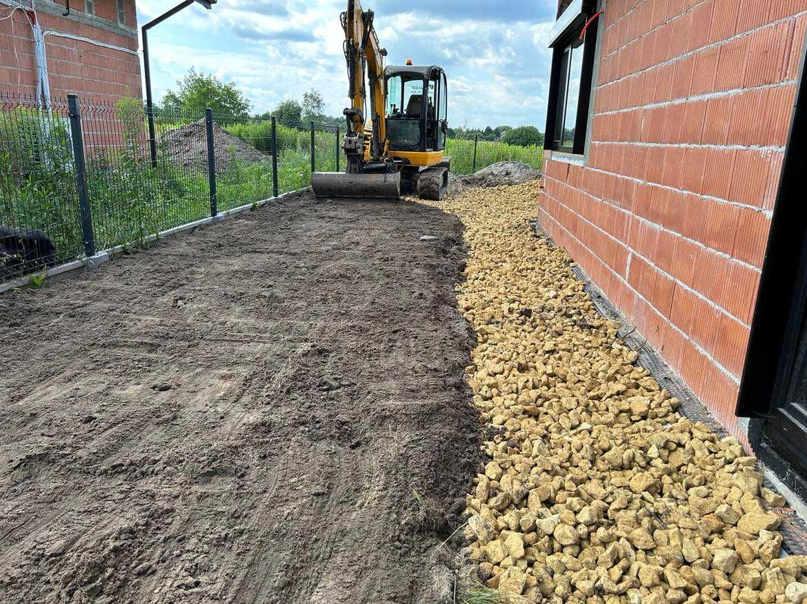 Minikoparka wozidło koparka kamień piasek beton wywrotka