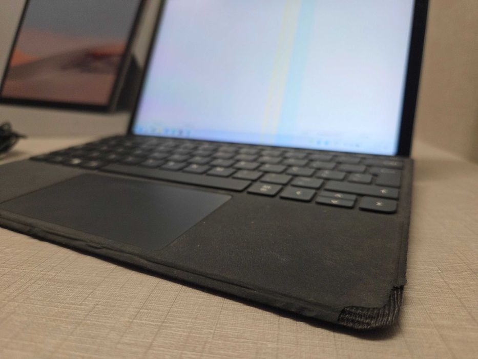 Microsoft Surface Go2 - Core m3 - 8GB RAM - 128GB Disk + Teclado e W11