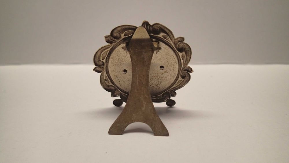 Pequenas molduras religiosas