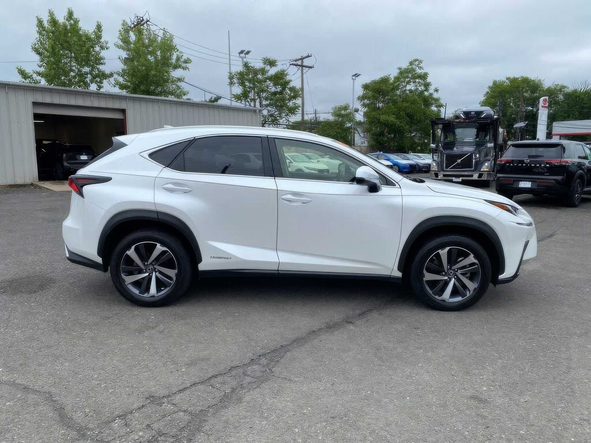 2020 Lexus NX Hybrid 300h