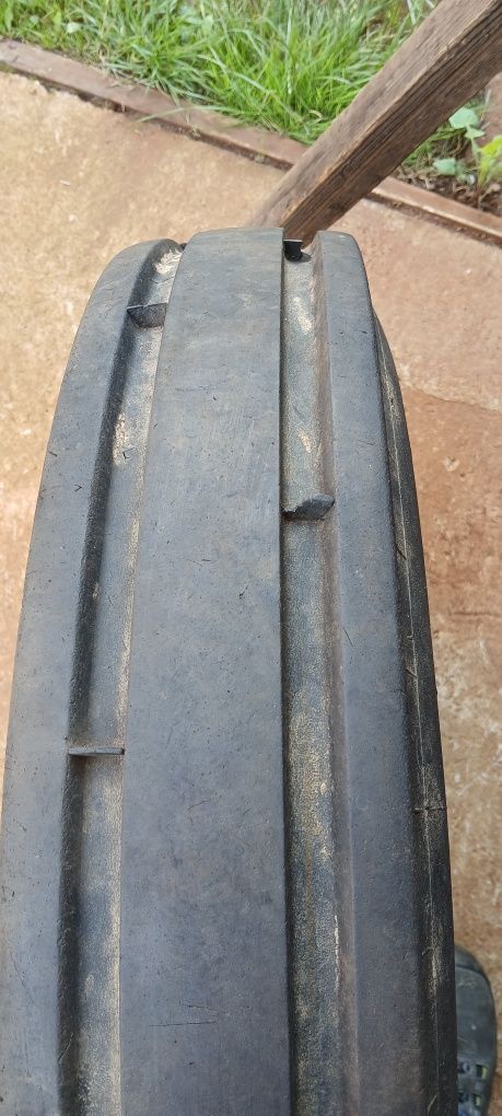 Opona z dętka felga  do przyczepy wozu rozrzutnika  6.0 x 18 C