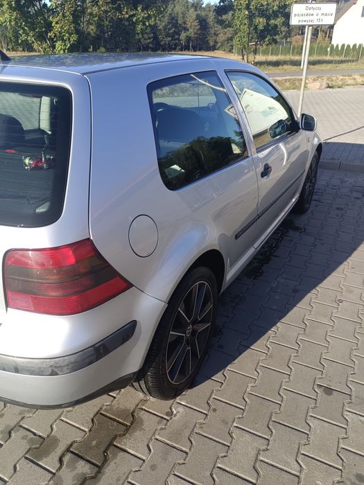 Sprzedam VW golf 4 1.9 TDI 90 km mocno doinwestowany