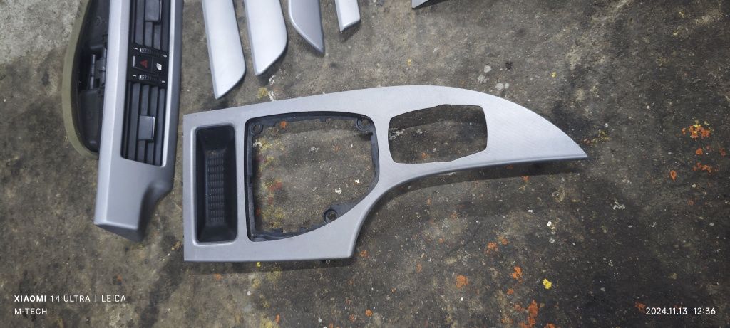 Dekory aluminium (alu pentan) BMW E60 E61 Lci pod cic