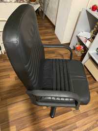 Кресло офисное кожанное Черное