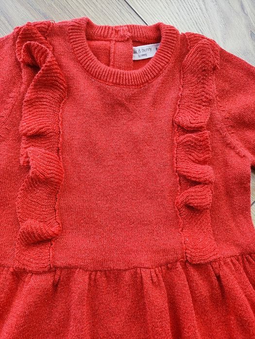 Śliczna świąteczna czerwona sukienka sweterkowa Sinsay złota nitka