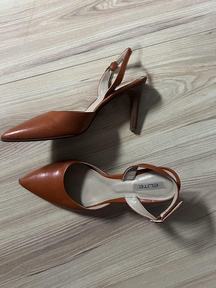 Buty na obcasie rude, z odkryta pieta ELITE