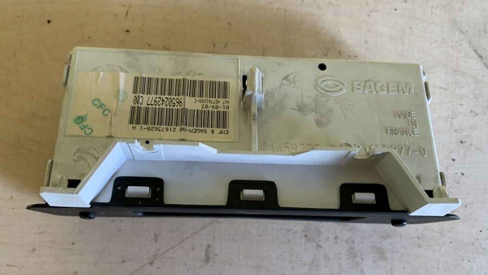 Wyświetlacz LCD. Peugeot 206. 18-PIN