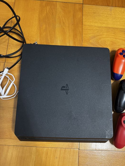 PS4 slim 500gb malo uzywane.