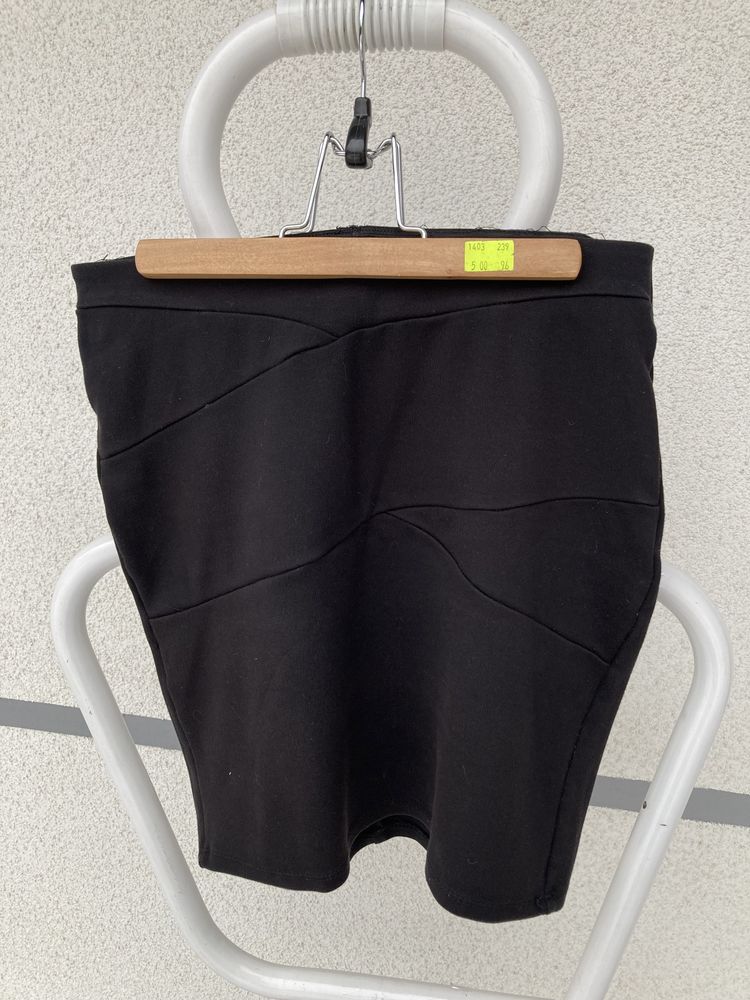 spódniczka spódnica mini ołówkowa tuba czarna GATE S 36