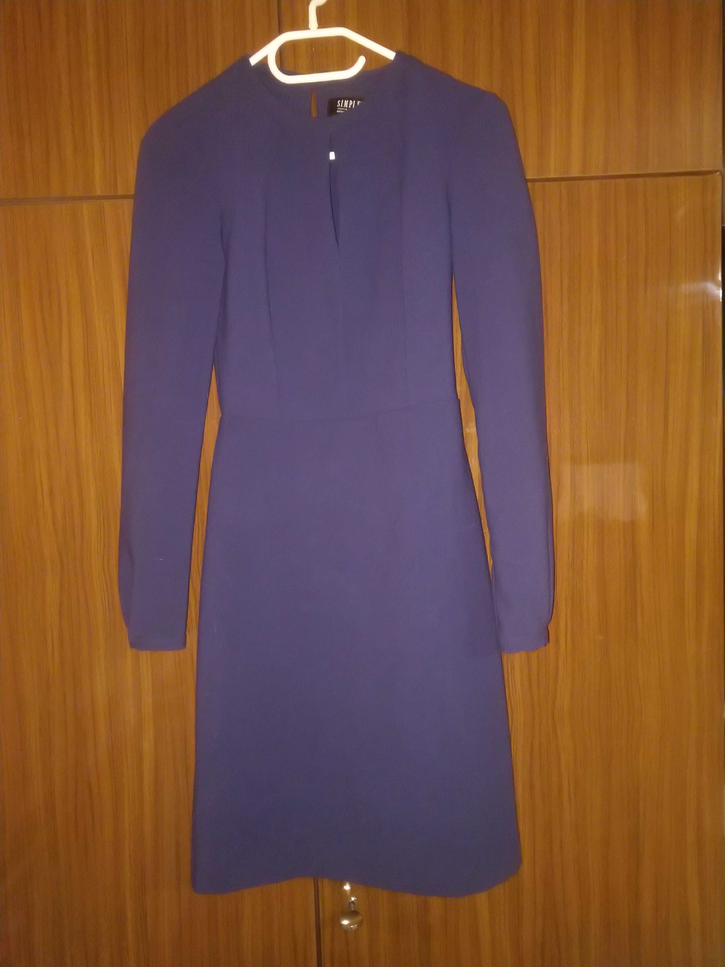Elegancka sukienka Simple, zwężana, rozmiar na metce 32