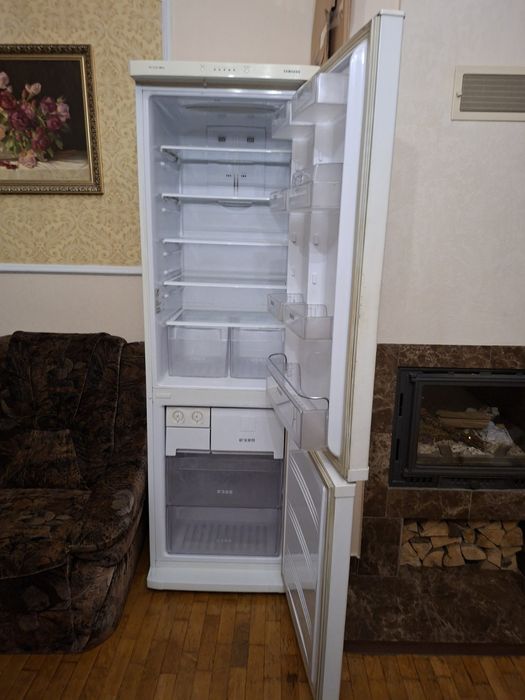 Холодильник Samsung RL39SBSW