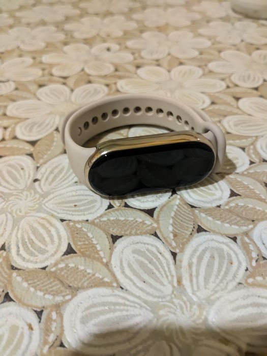 фітнес-часи xiaomi mi band 8 і кабель на метр