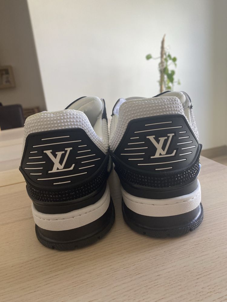 LV trainer sneaker - louis vitton