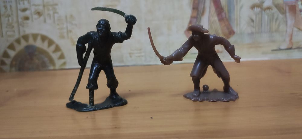 Фігурки, солдатики