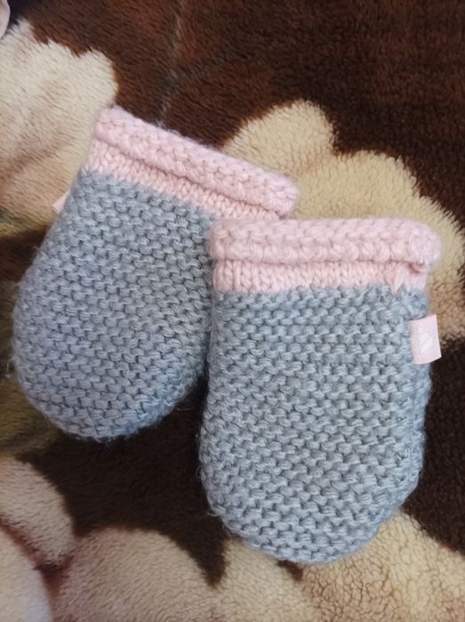 Продам пакет одягу на 1 рік для дівчинки