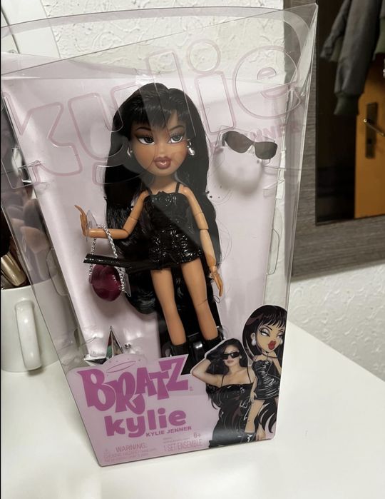 Bratz x Kylie Jenner - Lalka  Day Fashion -
