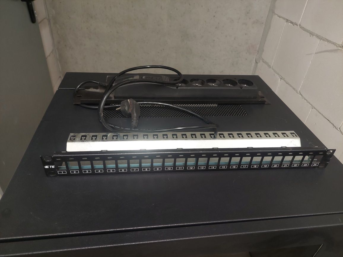 Szafa rack 6U MMC solidna