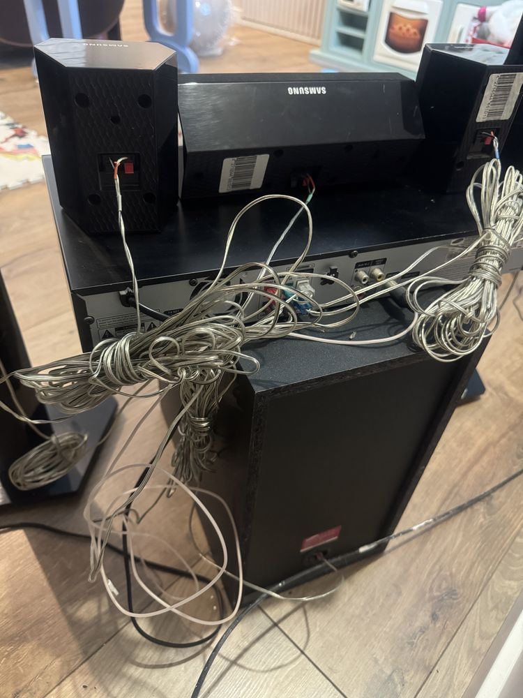Домашній кінотеатр Samsung 1000W потужного звуку!