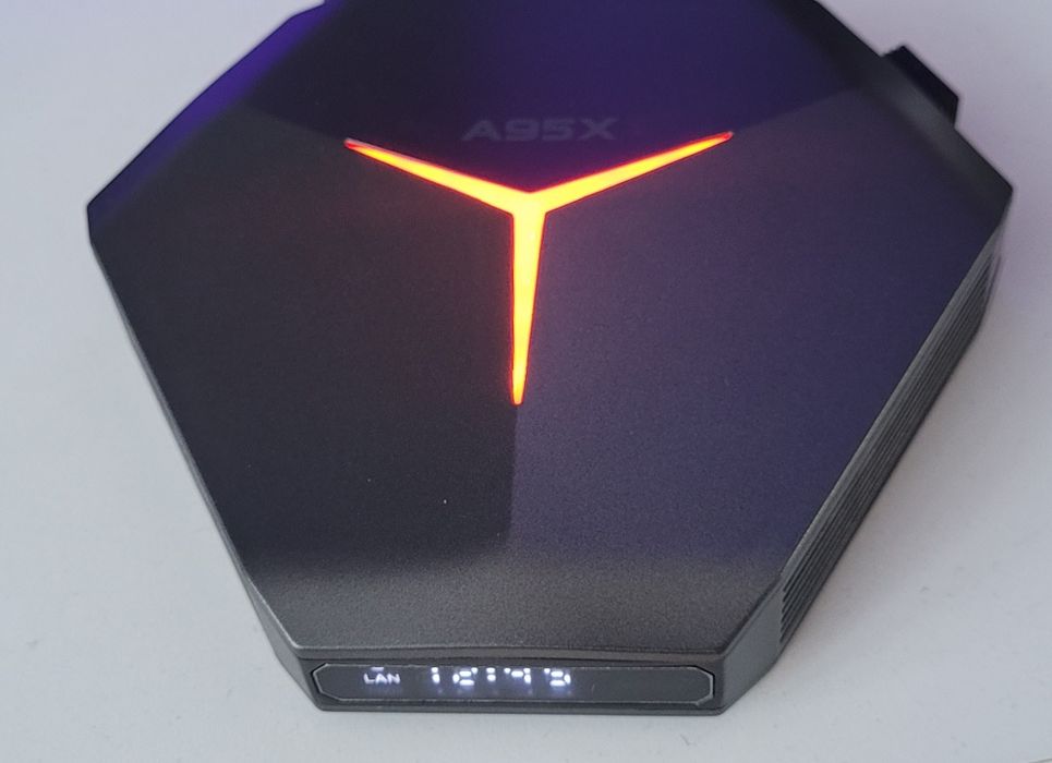 Smart TV Box 4/32GB  8K 4K HD WiFi5 BT LAN100M