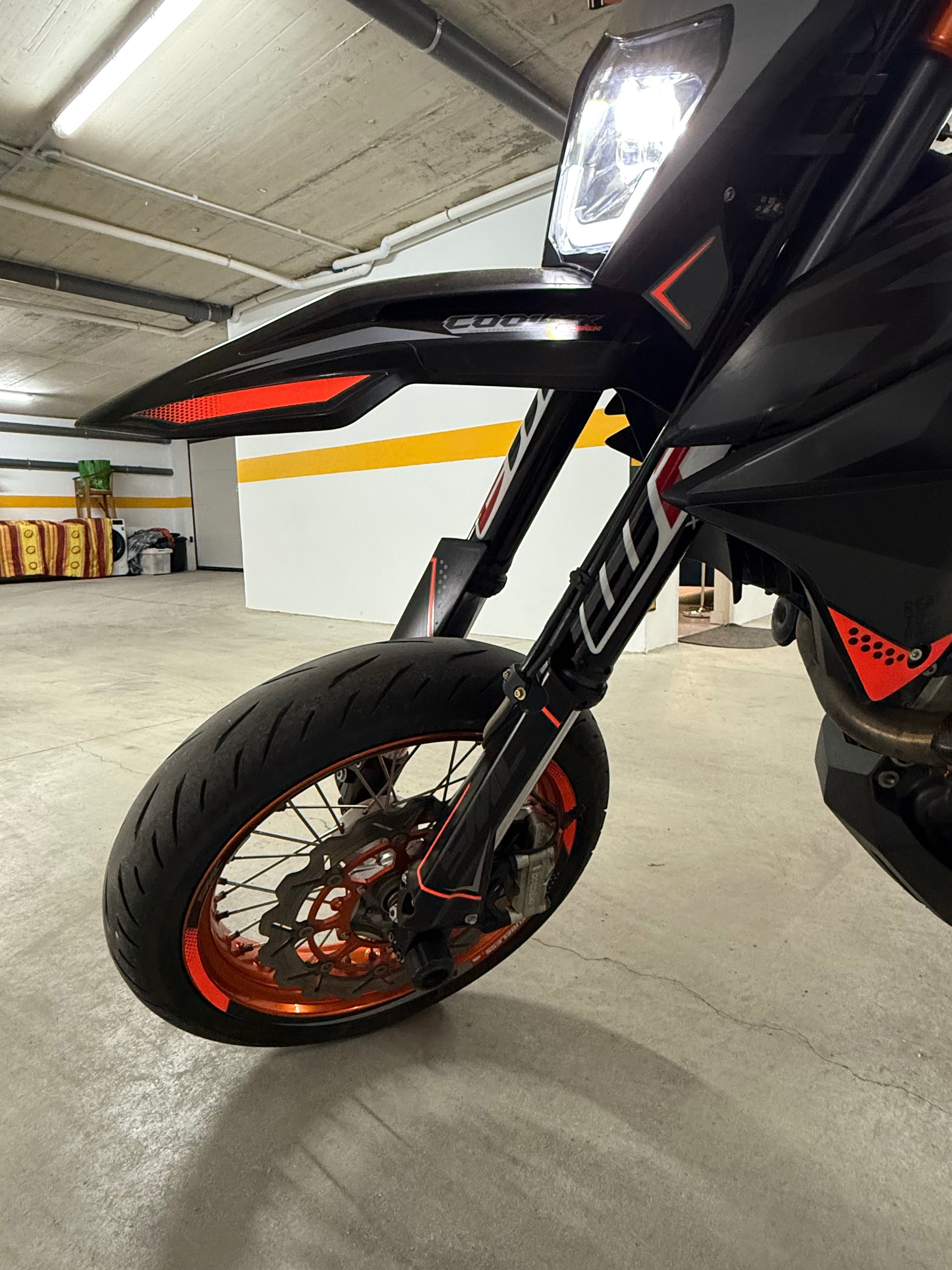 Ktm 690 R super motard