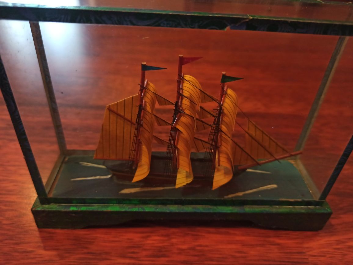 Miniatura de barcos