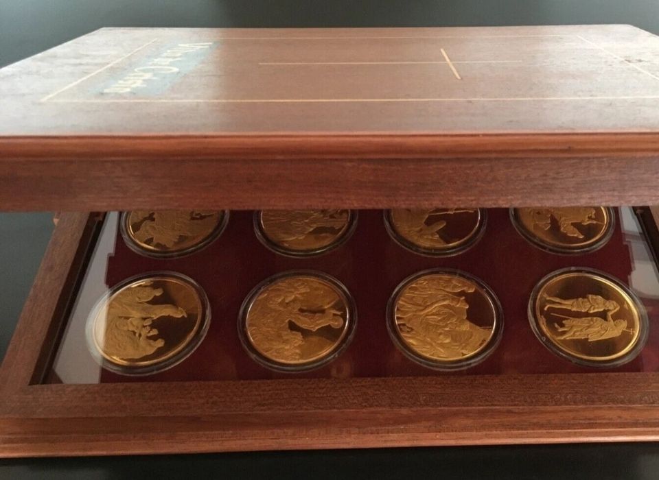 Coleção 24 medalhas banhadas a ouro, da vida de Jesus Cristo