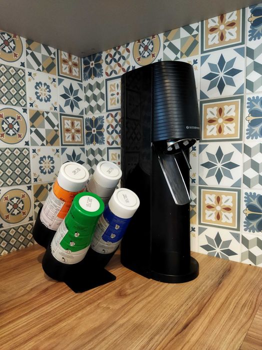 Organizer / stojak na 4 butelki syropów SodaStream – czarny kompaktowy