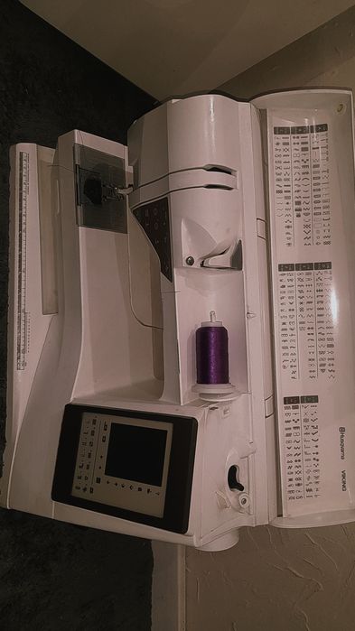 Husqvarna Viking Designer Topaz 25 - maszyno-hafciarka