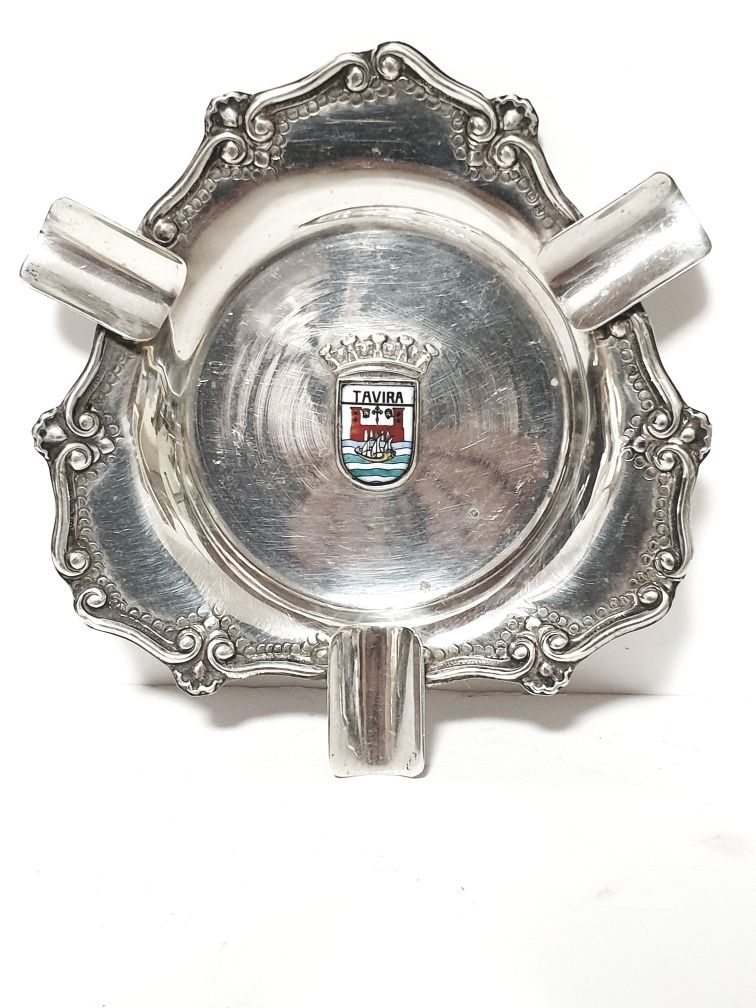 Cinzeiro em prata portuguesa vintage com brasão de Tavira