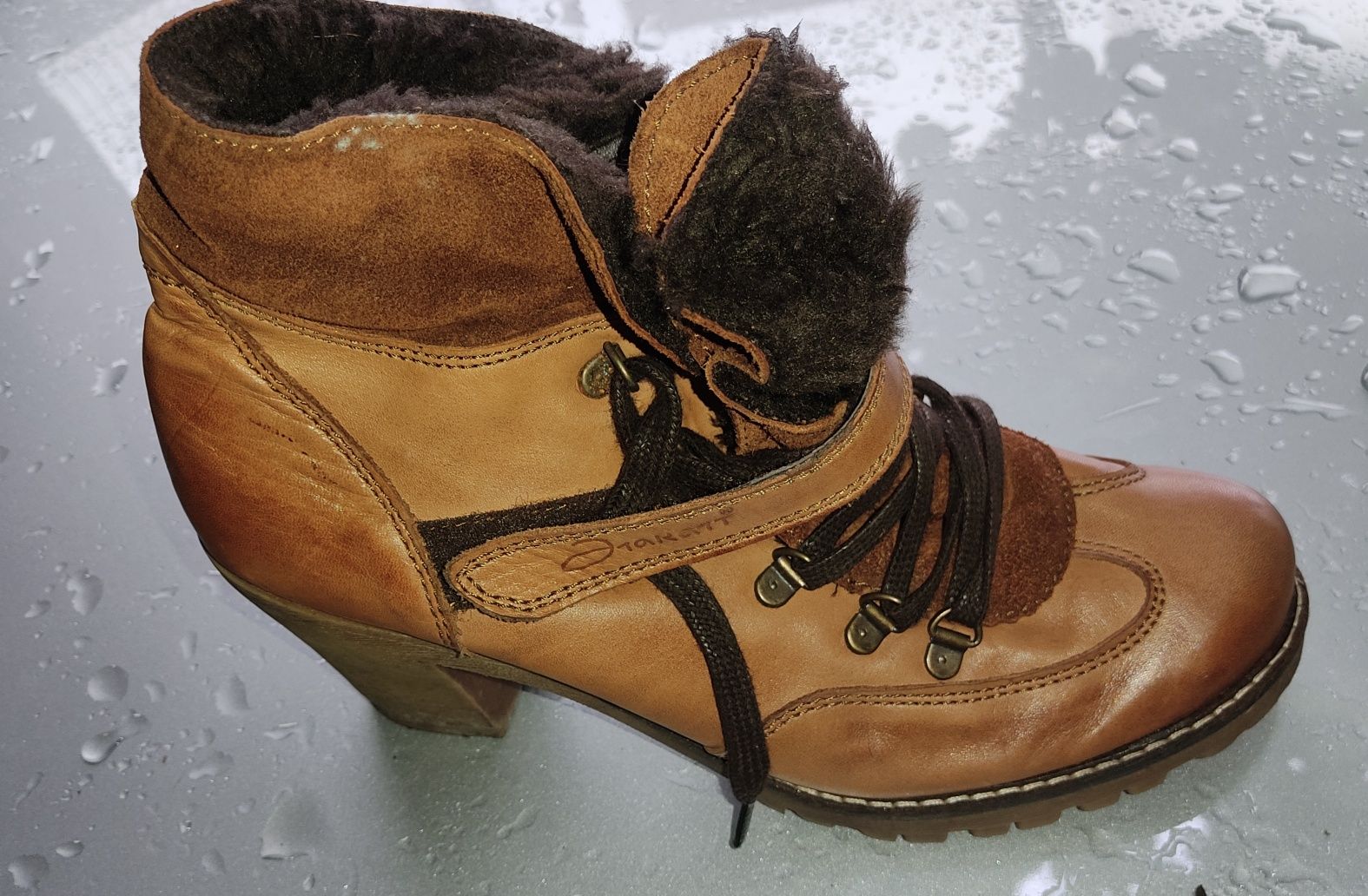 Botas de inverno em pele