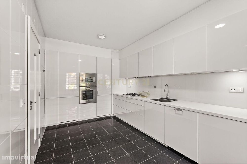 Moderna Moradia T3 - Seixal