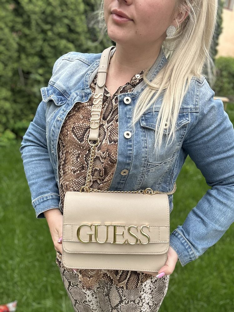 Бежева сумка Guess, сумка Гесс молочна, бежевая сумка Гес женская