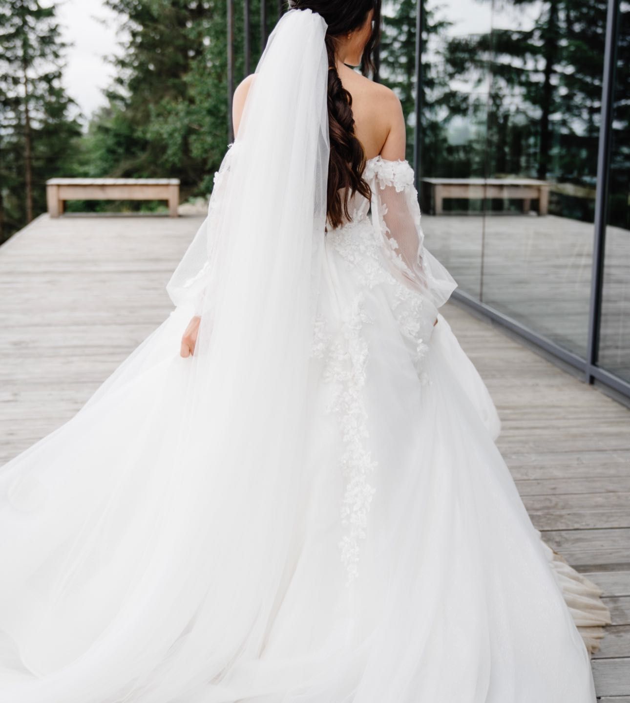 Весільна сукня не вінчана, вдягала один раз на фотосесію