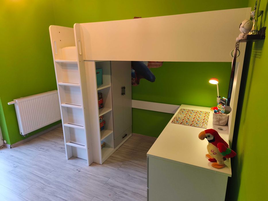 ikea smastad łóżko na antresoli z szafą i biurkiem - stan idealny