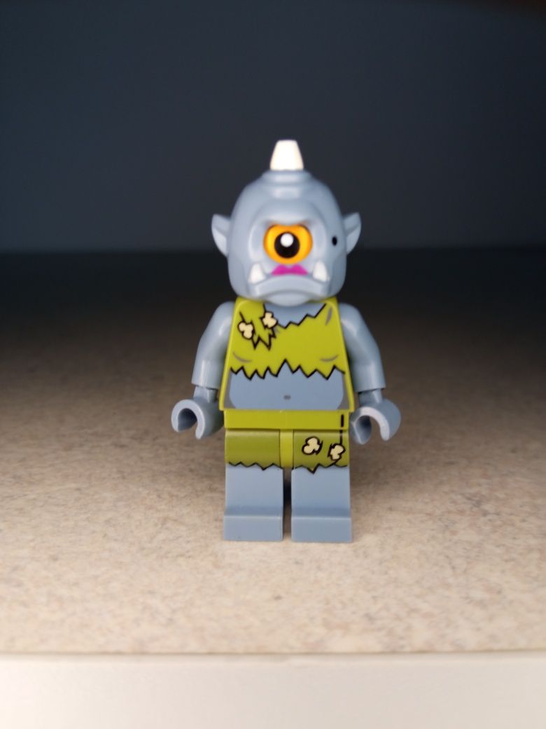 LEGO Minifigures - seria 13 - Lady Cyclops - col209