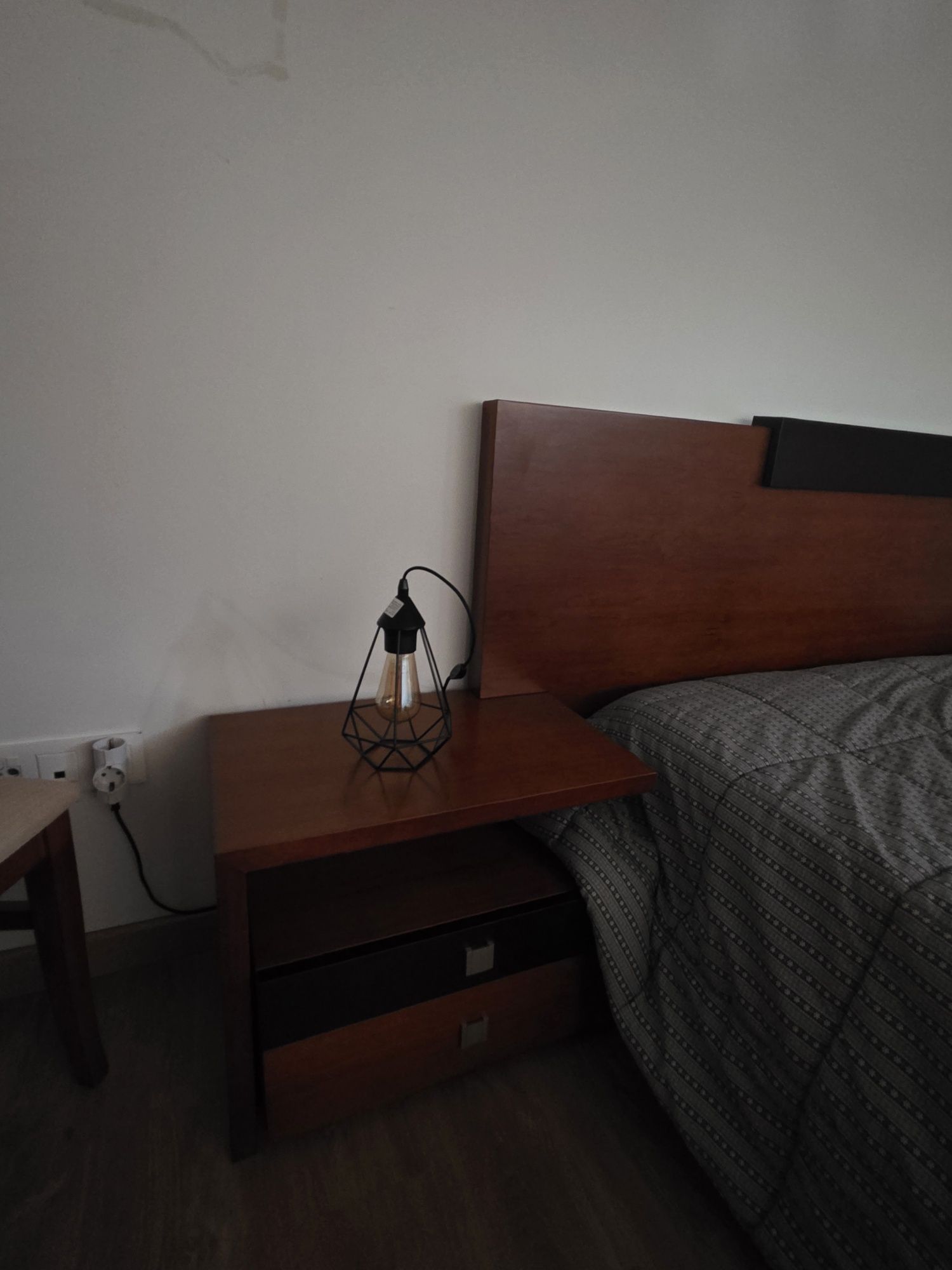 Quarto Casal c/cama+comoda+espelho