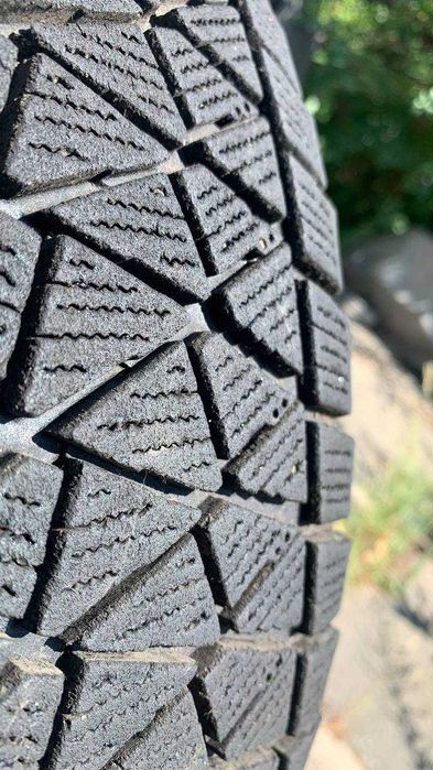 215/65 R16 98S Bridgestone Blizzak DM-V2, зимова, комплект