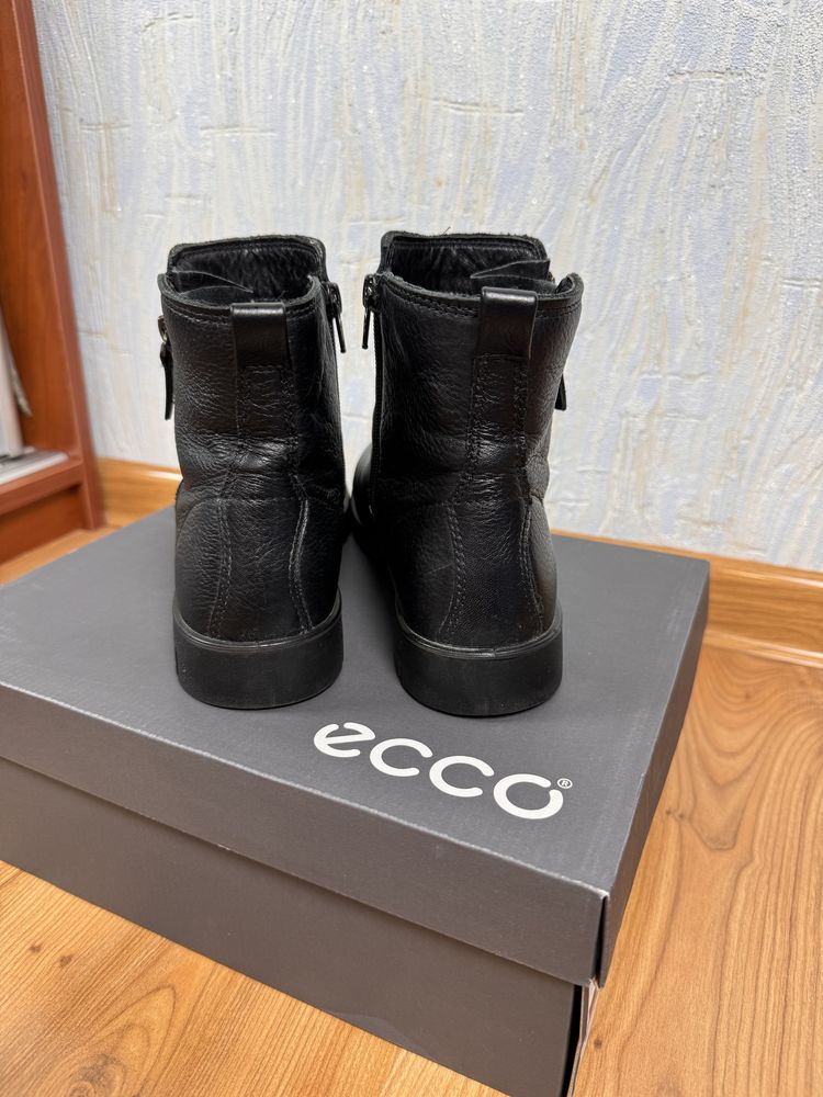 Демісезонні черевики Ecco, 38 розмір