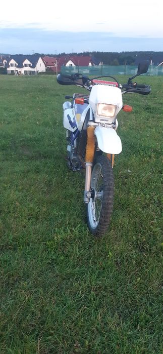 Suzuki dr 650 se