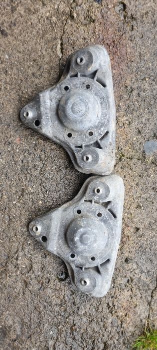 Audi A4 B5 A6 C5 Passat b5 Mocowanie Amortyzatora Przód