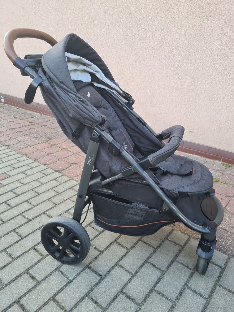 Wózek spacerowy Joye + śpiwór gratis