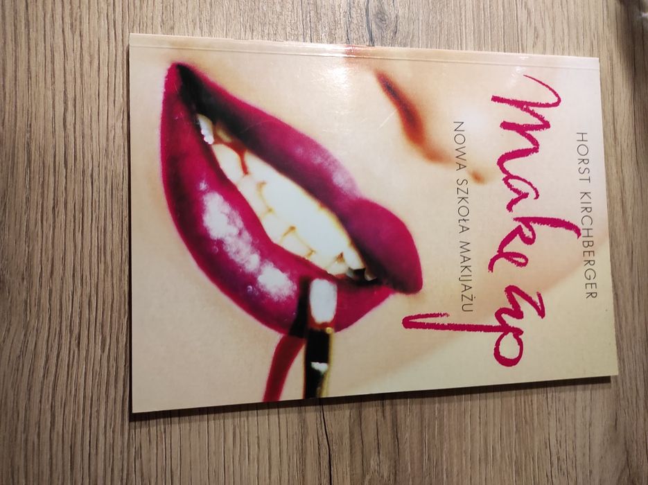 Książka Szkoła Makijażu