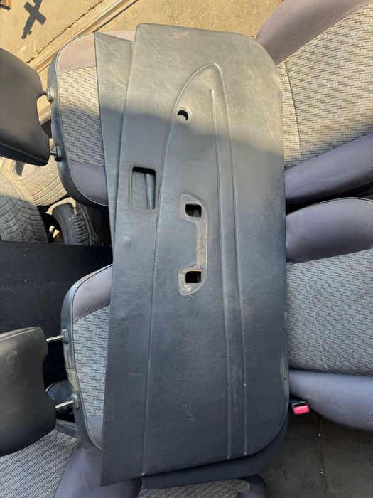 Bancos e forras Toyota Starlet como novos